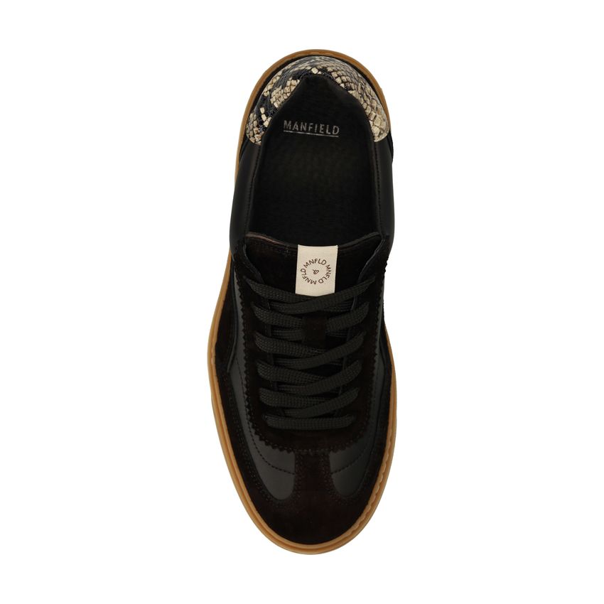 Schwarze Sneaker mit Schlangenmuster-Details