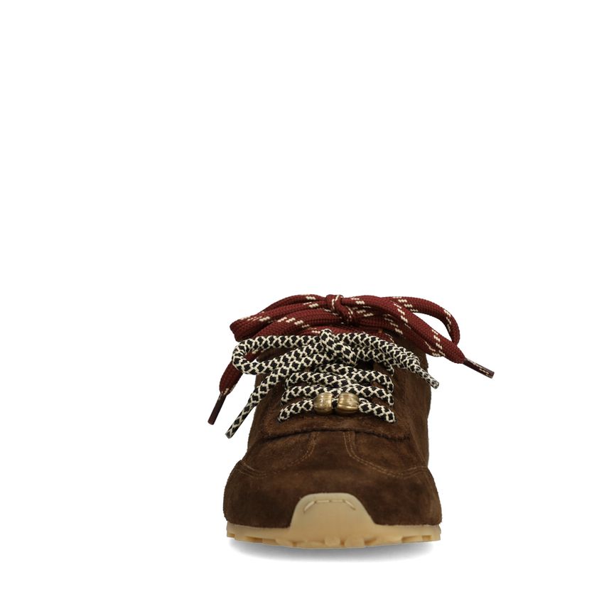 Bruine suède sneakers met dubbele vetersluiting