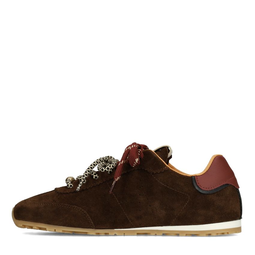 Bruine suède sneakers met dubbele vetersluiting