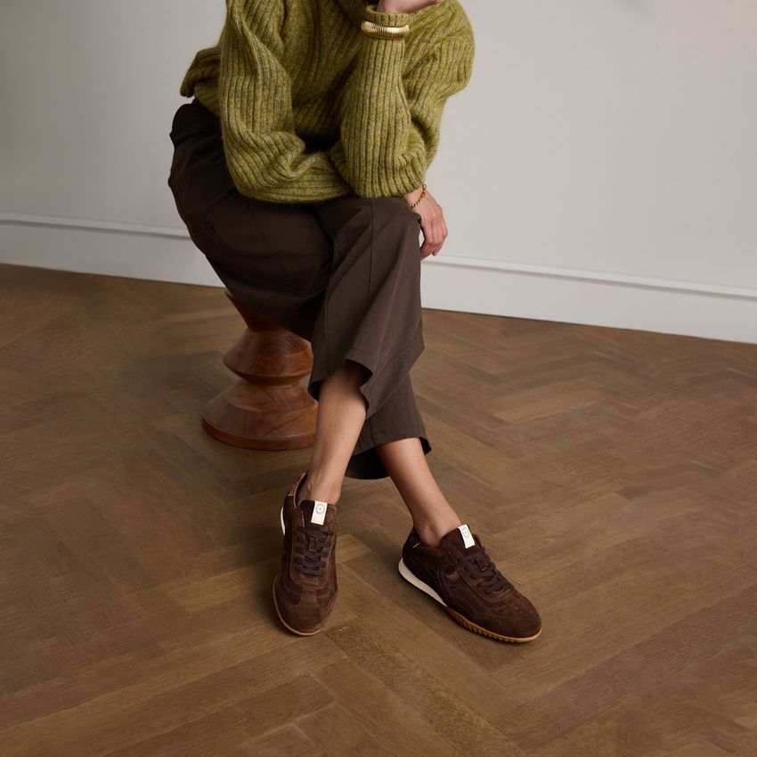 Bruine suède sneakers