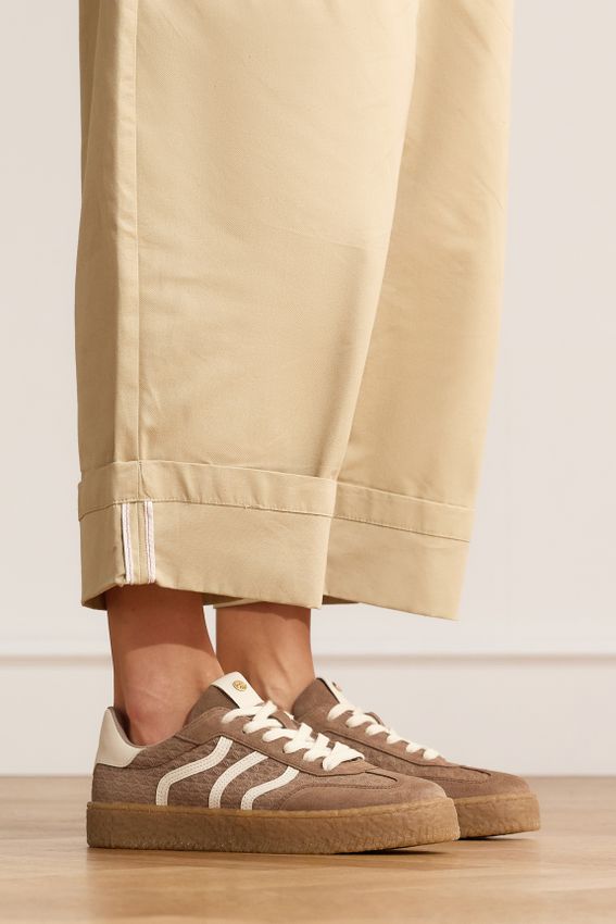 Braune Ledersneaker mit Veloursleder-Details