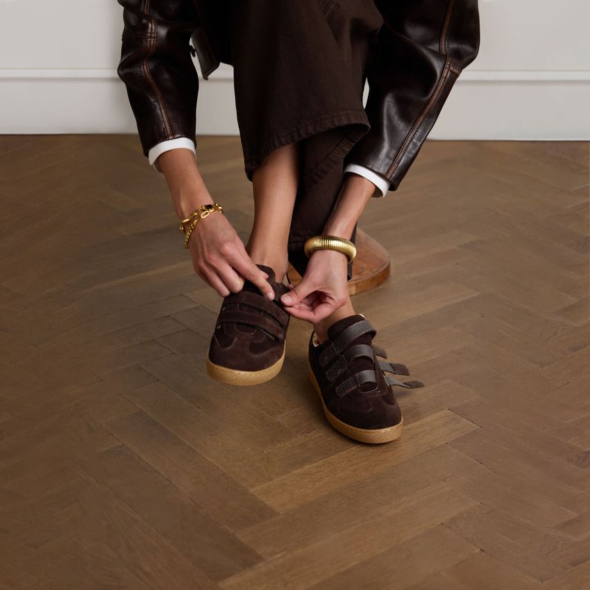 Dunkelbraune Veloursleder-Sneaker