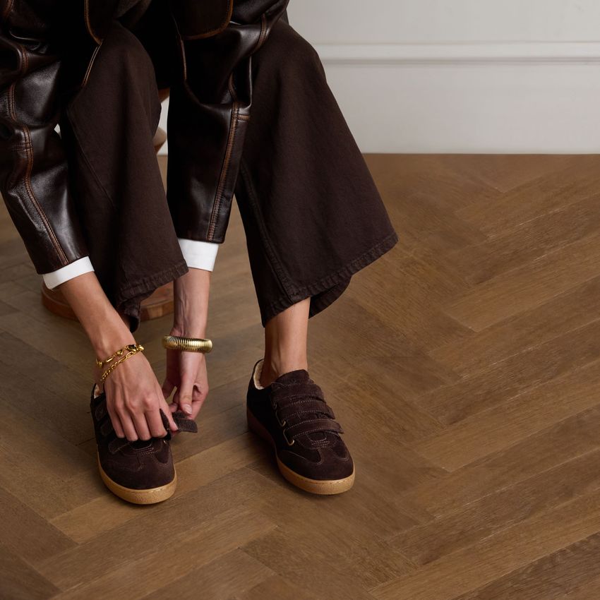 Dunkelbraune Veloursleder-Sneaker