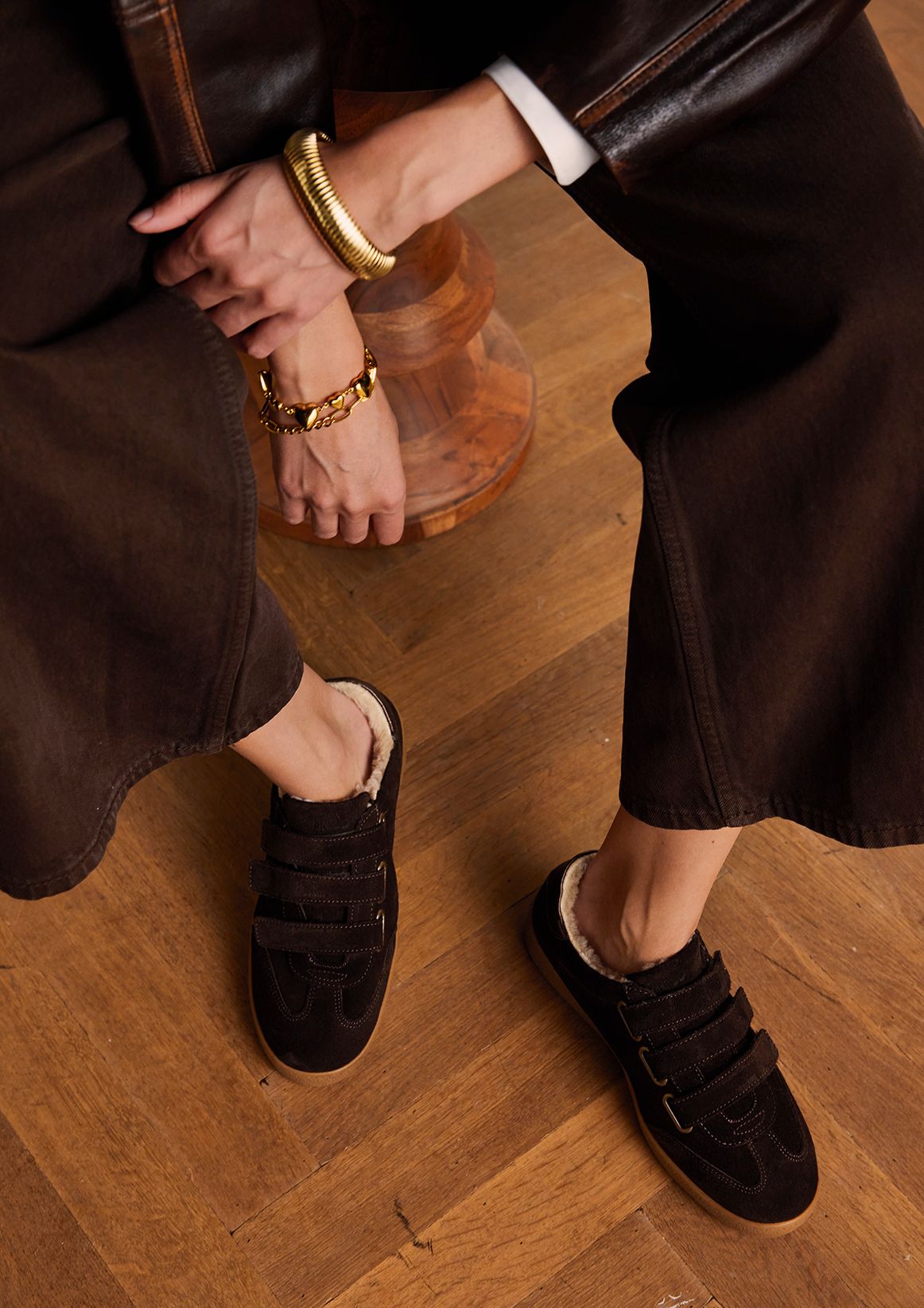 Donkerbruine suède sneakers