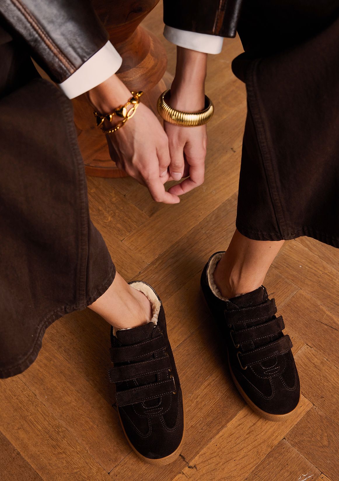 Donkerbruine suède sneakers