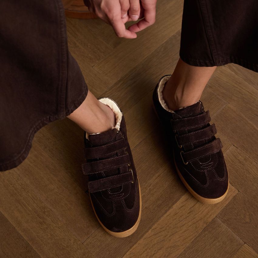 Dunkelbraune Veloursleder-Sneaker