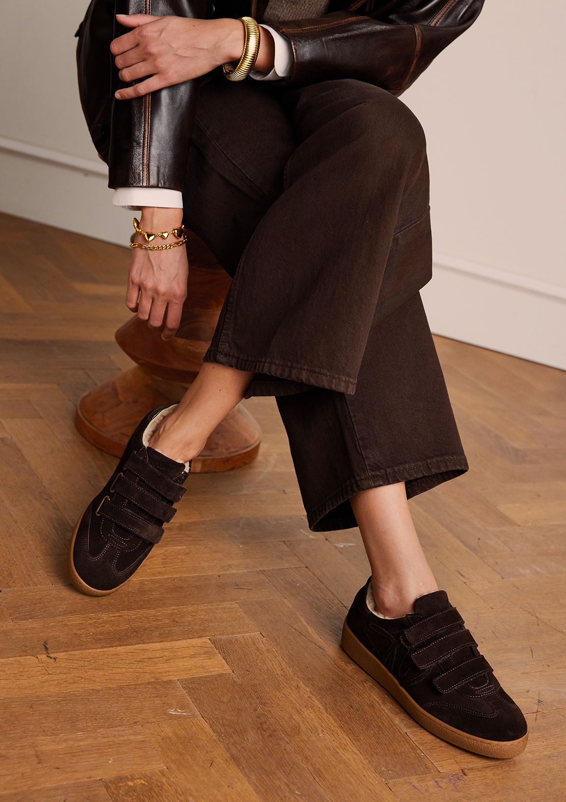 Donkerbruine suède sneakers