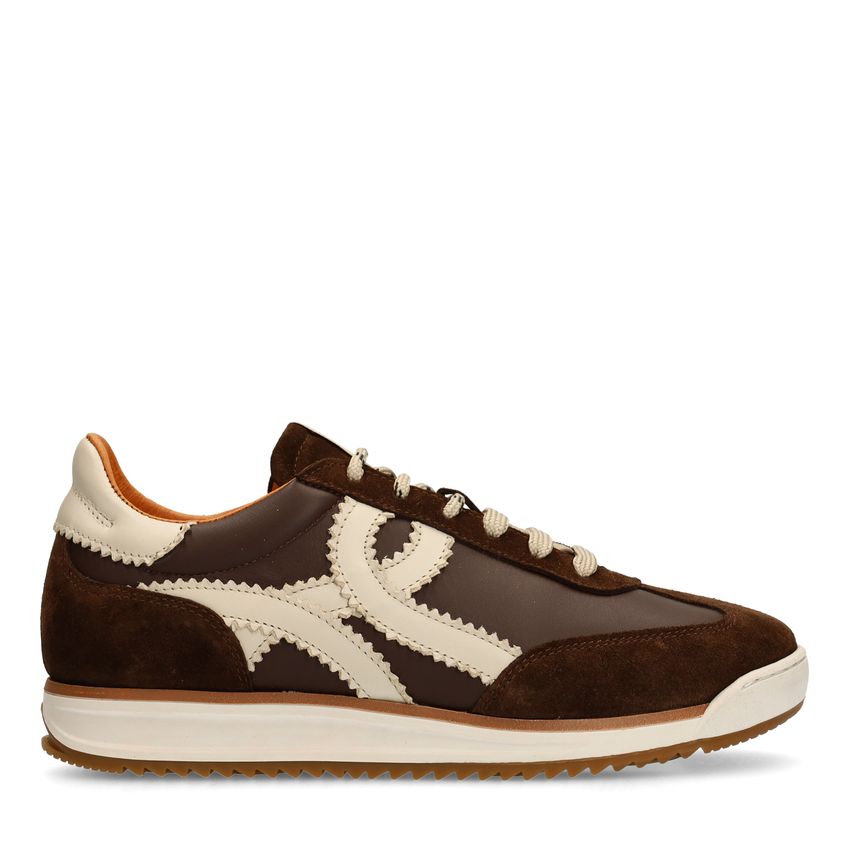 Bruine leren sneakers met suède details
