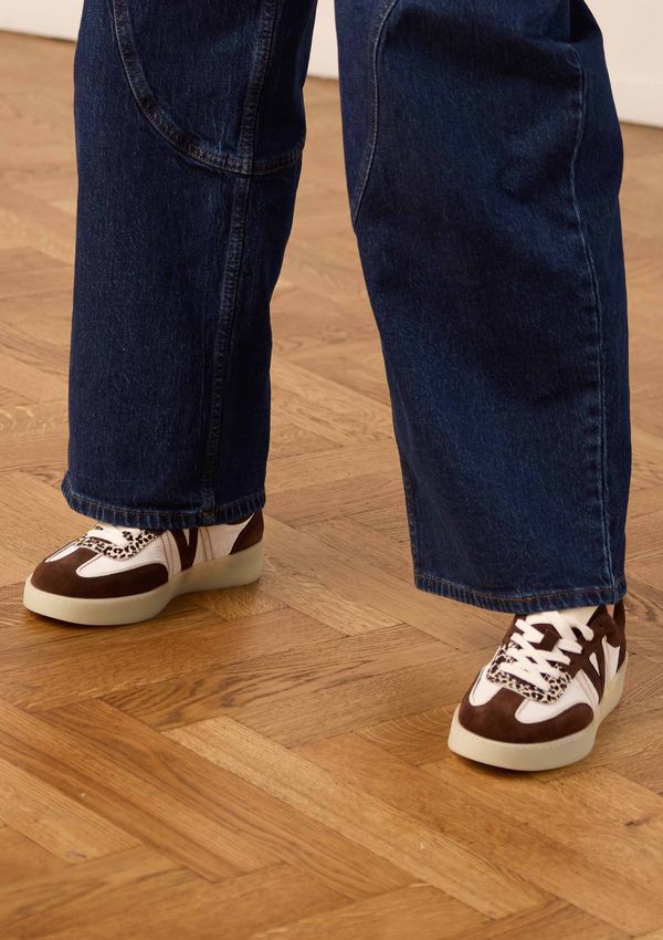 Bruine suède sneakers