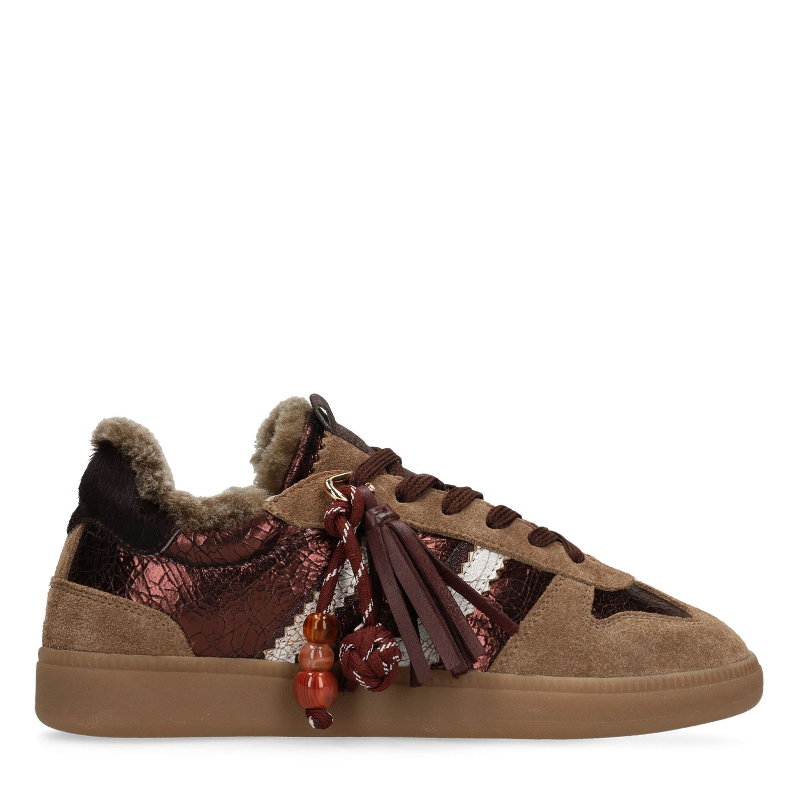 Braune Ledersneaker mit Veloursleder-Details