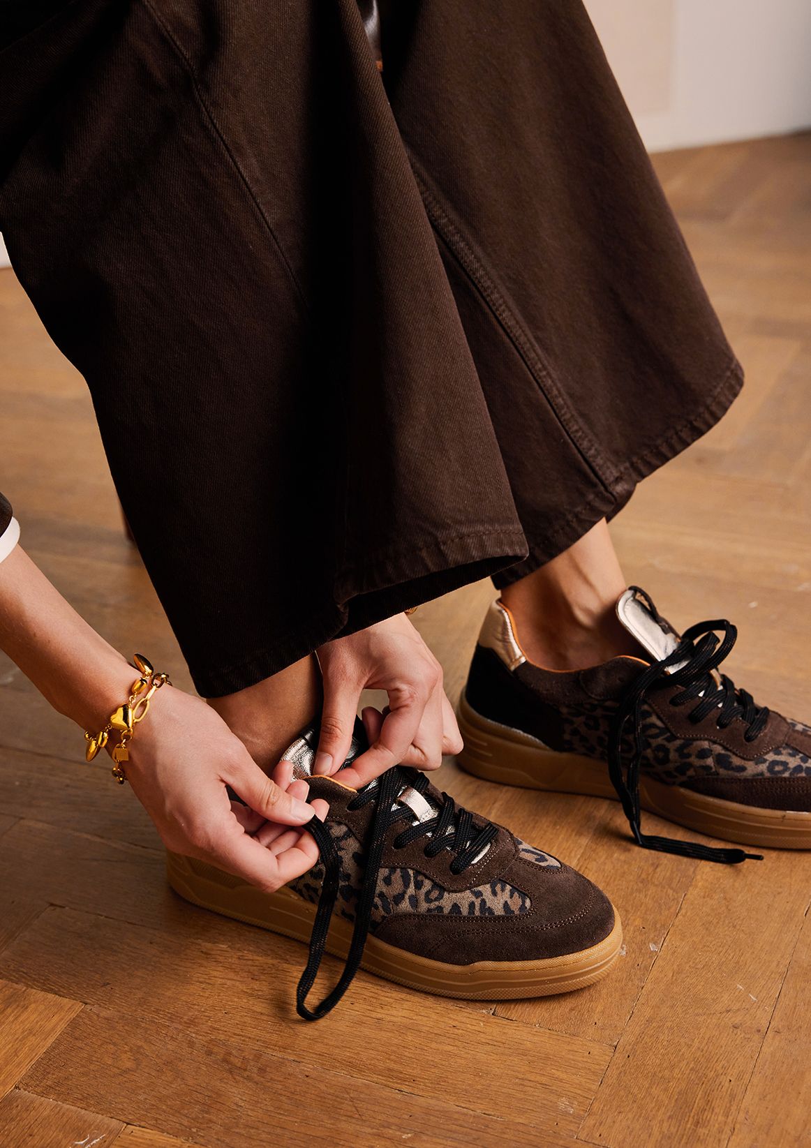 Veloursleder-Sneaker mit Leoprint