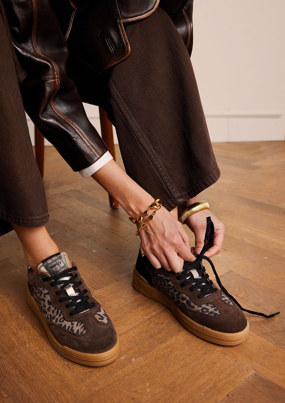 Veloursleder-Sneaker mit Leoprint