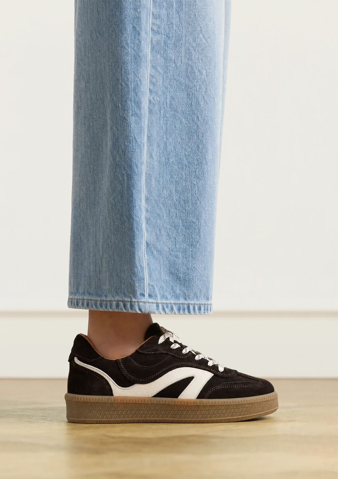 Bruine suède sneakers