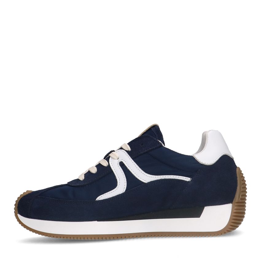 Blauwe suède sneaker met leren details