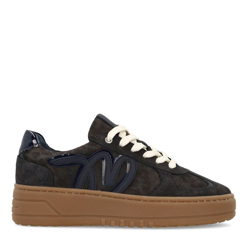 Navy suède sneakers
