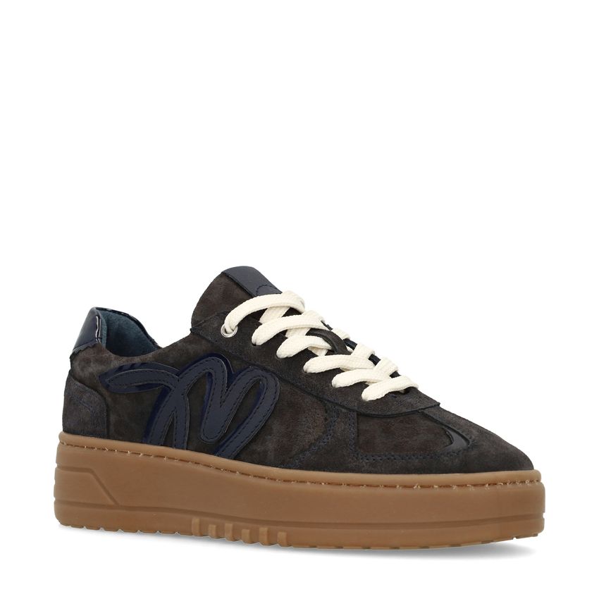 Navy suède sneakers