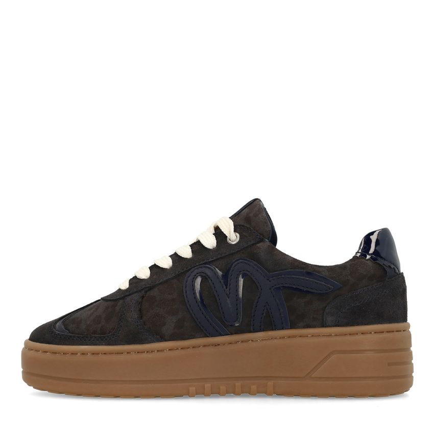 Navy suède sneakers