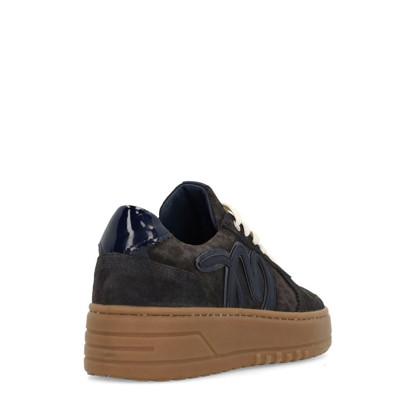 Navy suède sneakers