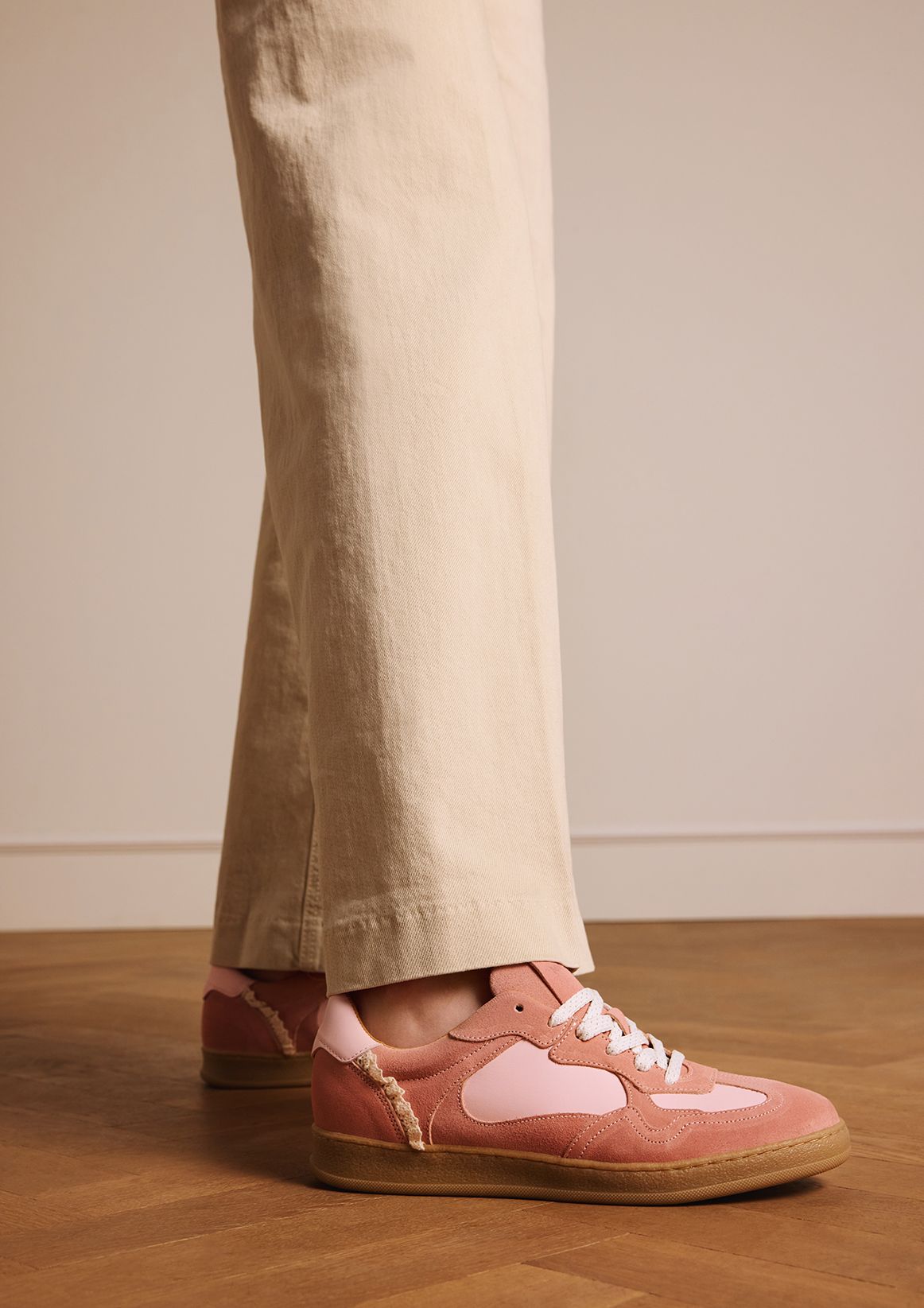 Roze suède sneakers sneakers met kant