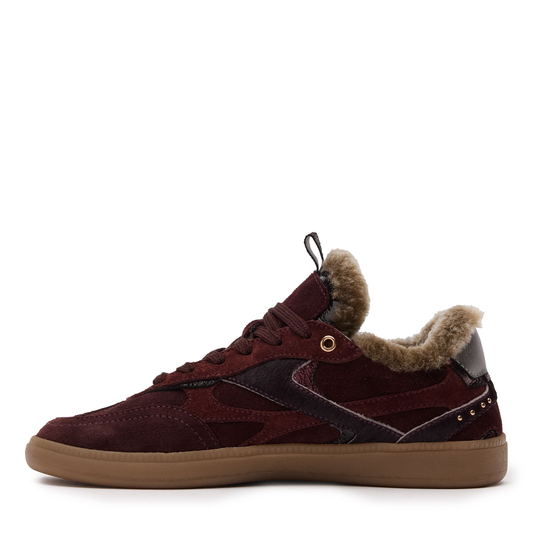 Burgundy suède sneakers