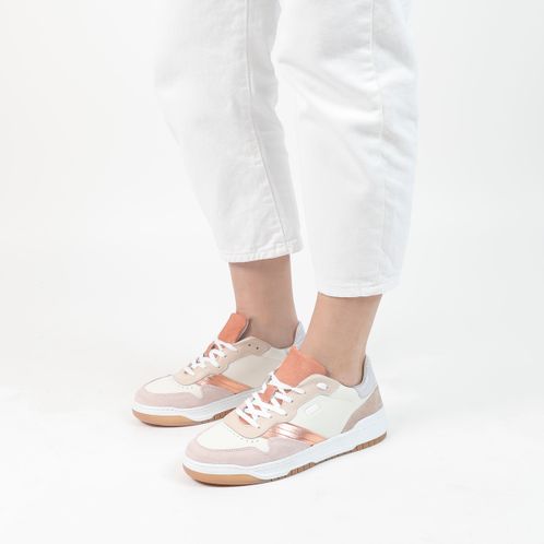 Witte leren sneakers met roze details