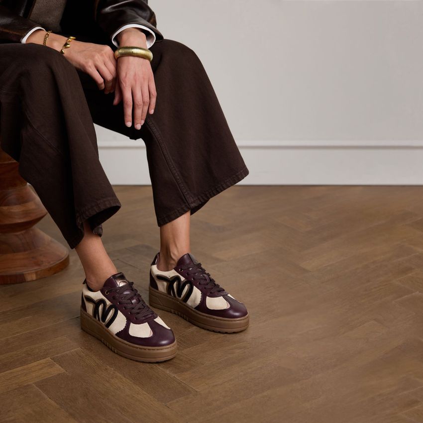 Burgundy suède sneakers