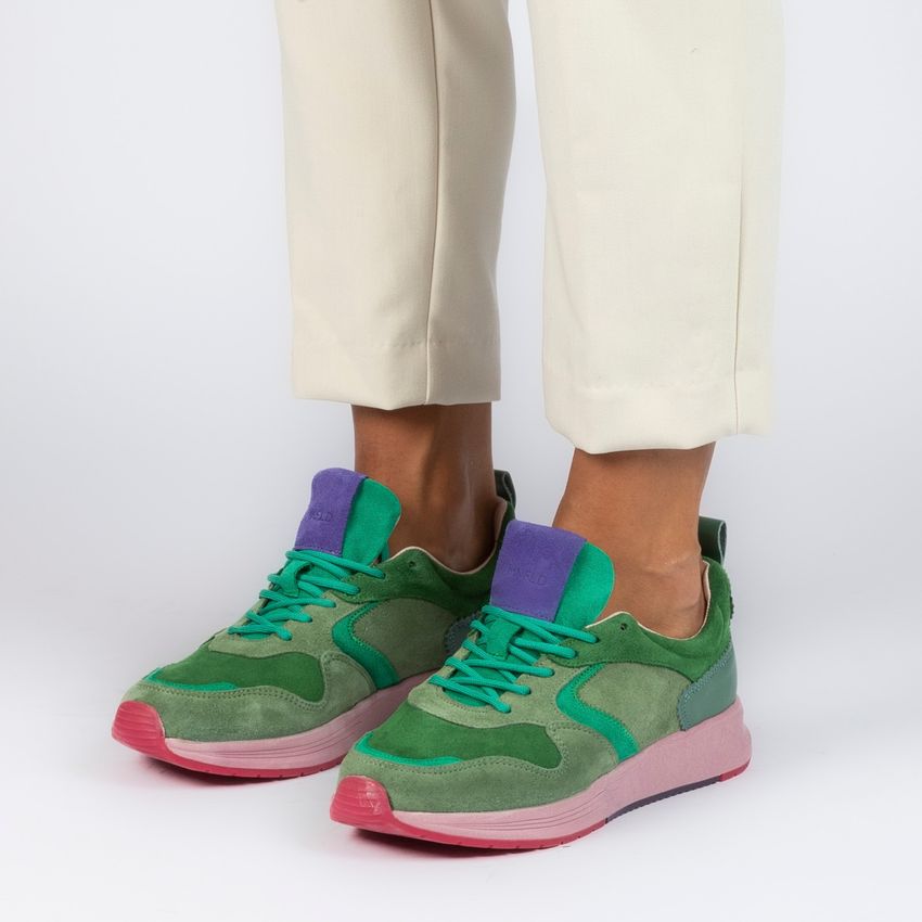 Groene suède sneakers met roze zool