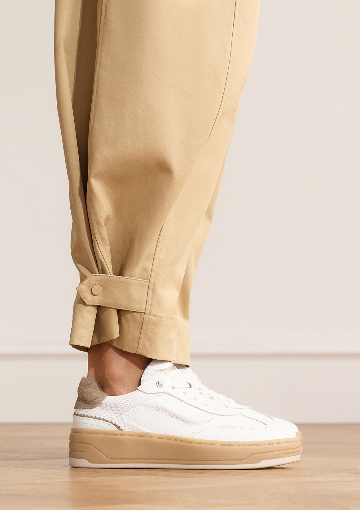 Witte leren sneakers