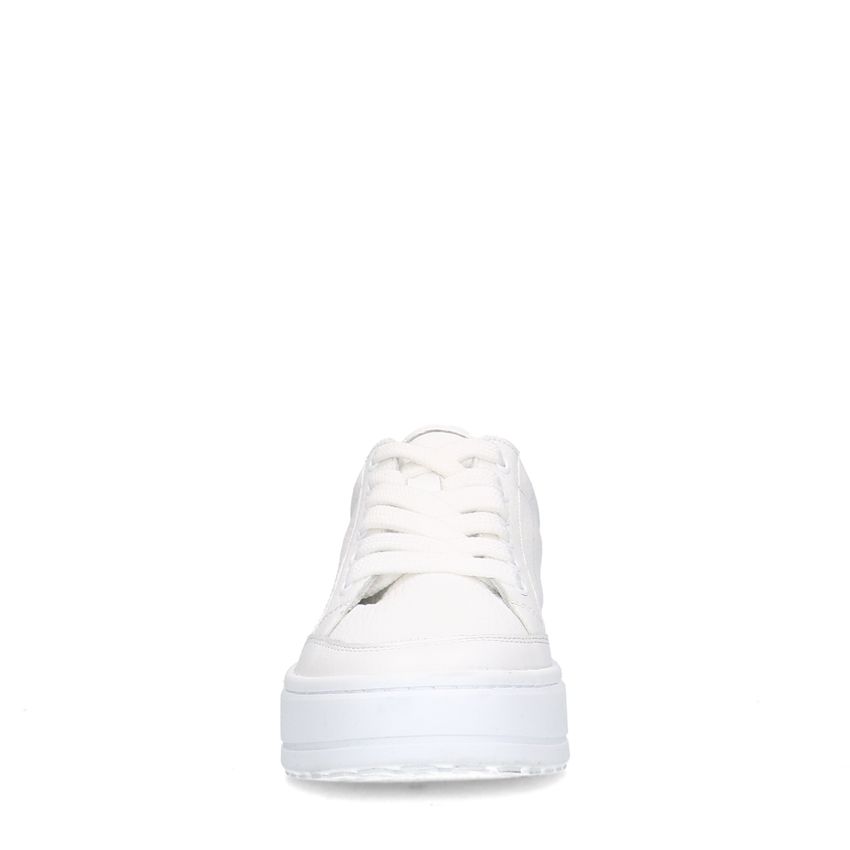 Witte leren sneakers