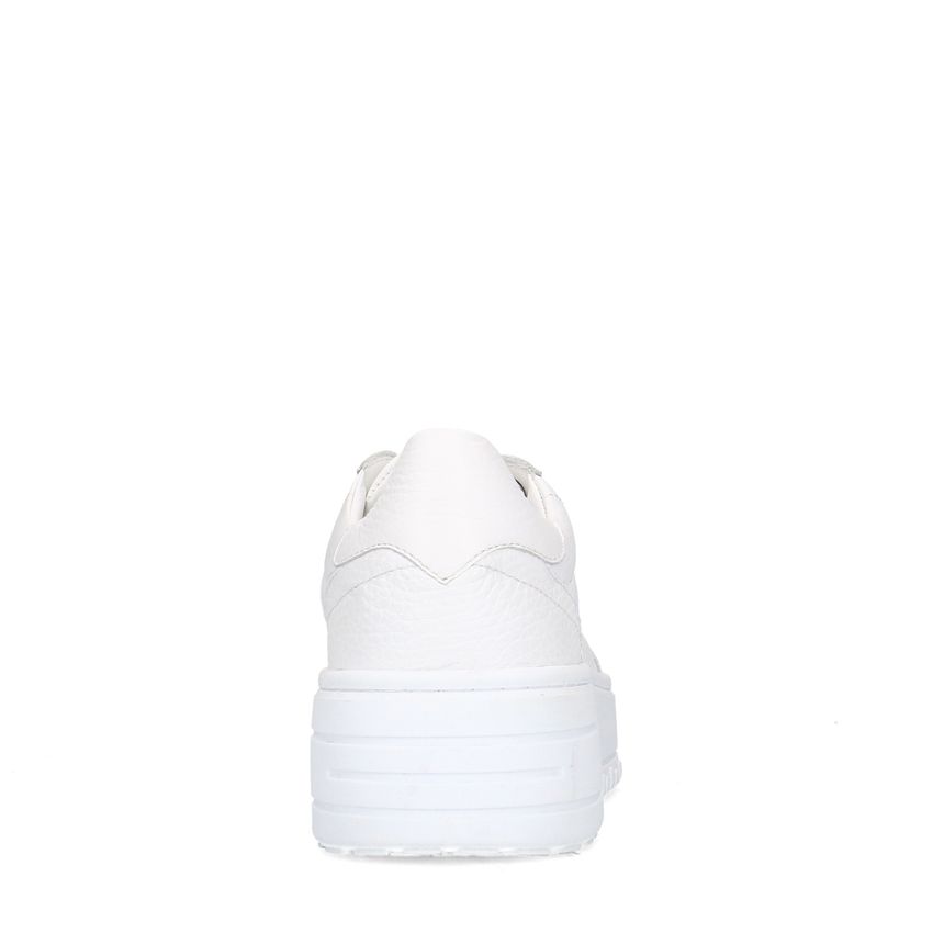 Witte leren sneakers