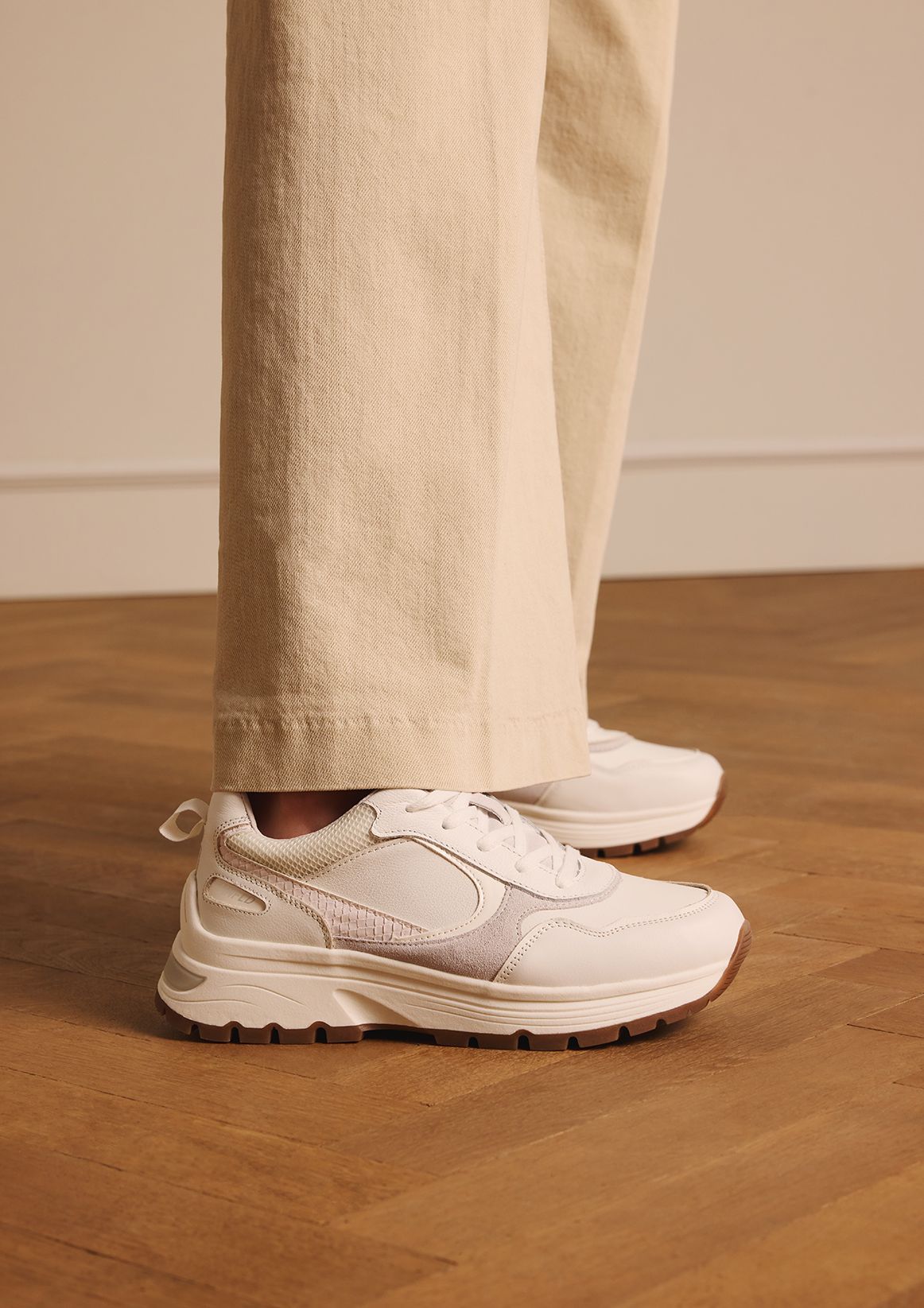 Weiße Ledersneaker