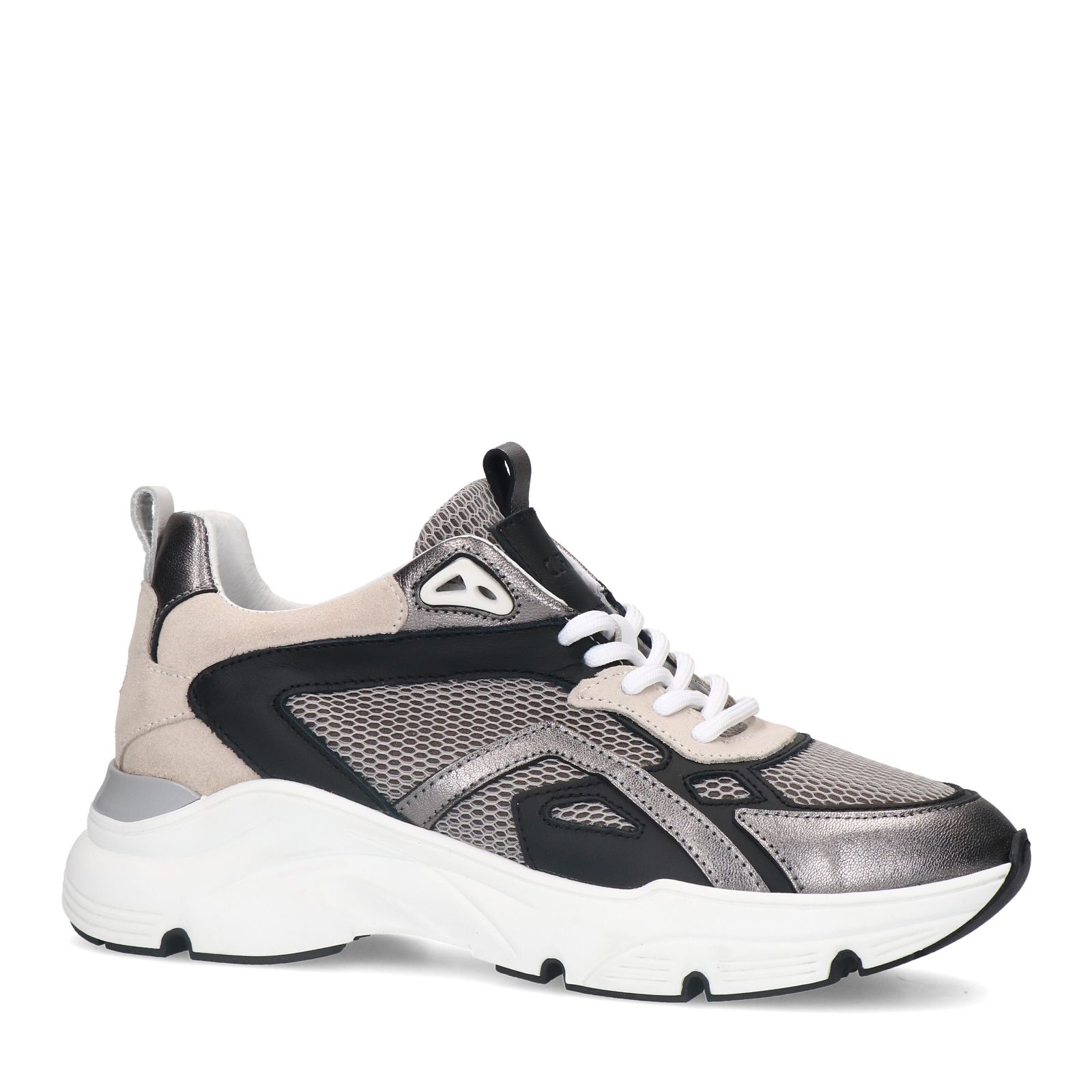 Zilverkleurige leren sneakers met mesh details