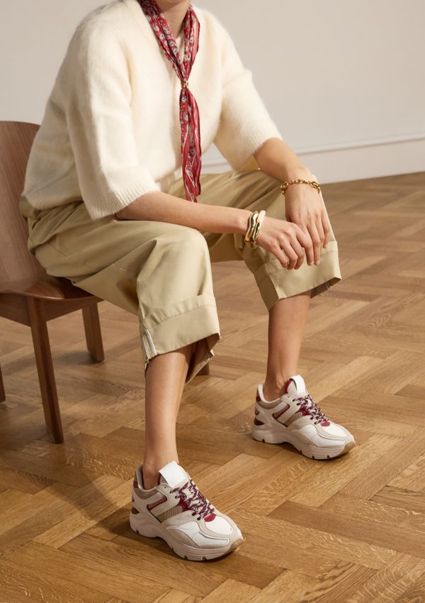 Grijze suède sneakers