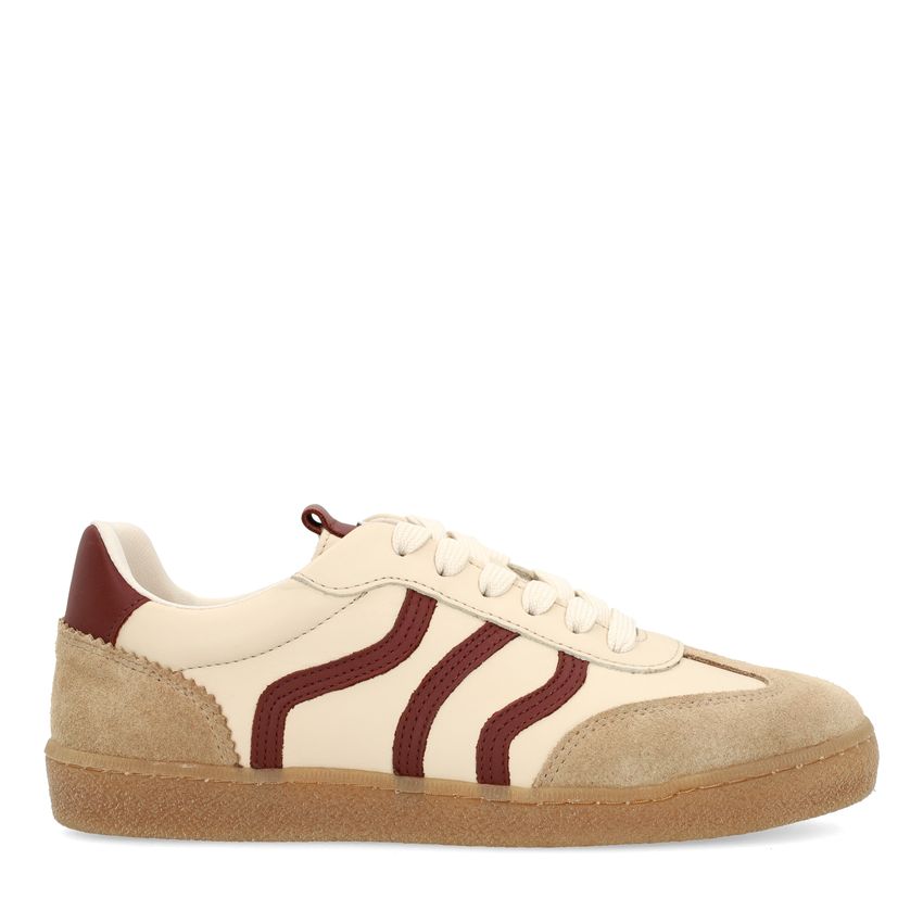 Beige sneakers met burgundy details
