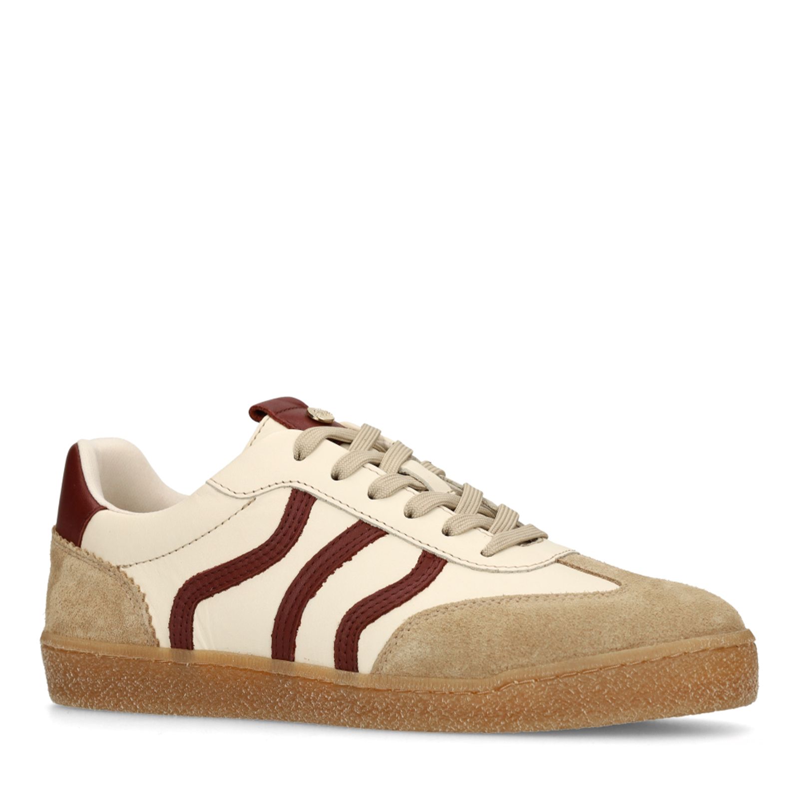 Beige sneakers met burgundy details
