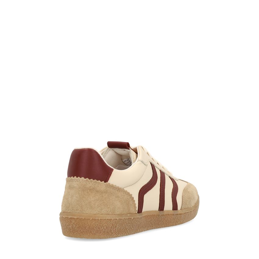 Beige sneakers met burgundy details