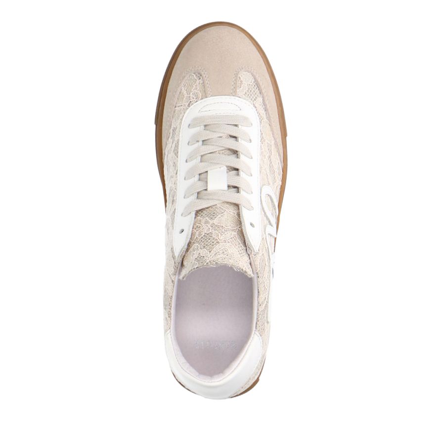 Beige leren sneakers met kanten details