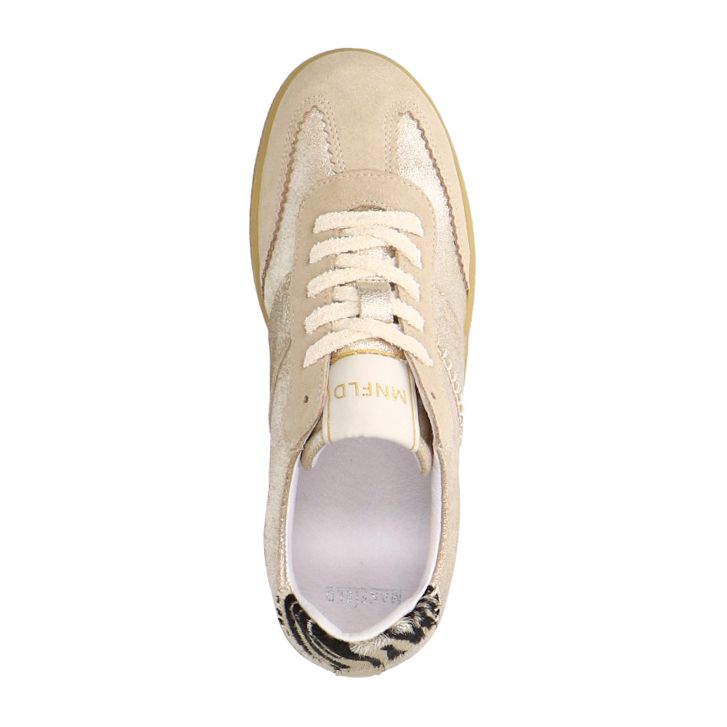 Goldfarbene Ledersneaker