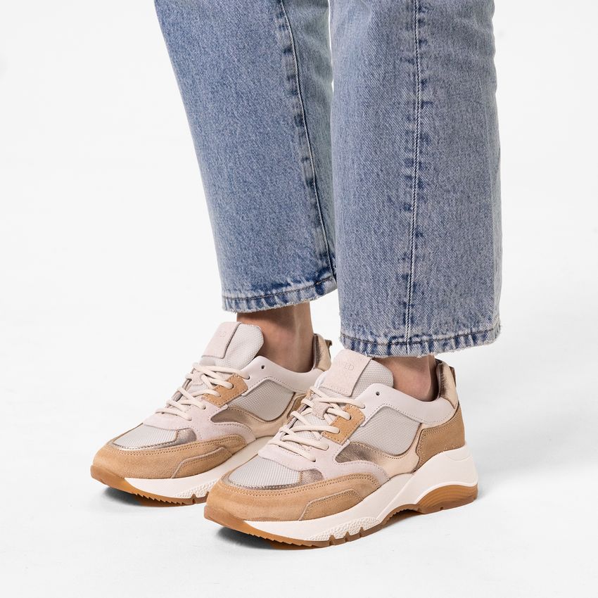 Beige leren sneakers met suède details