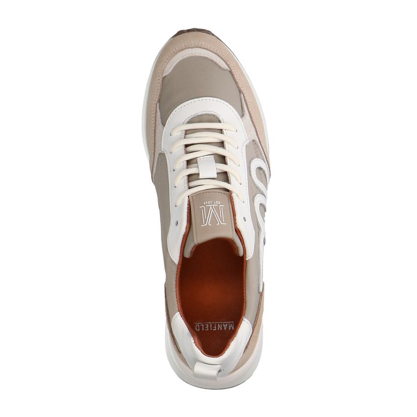 Beige suède sneakers met details