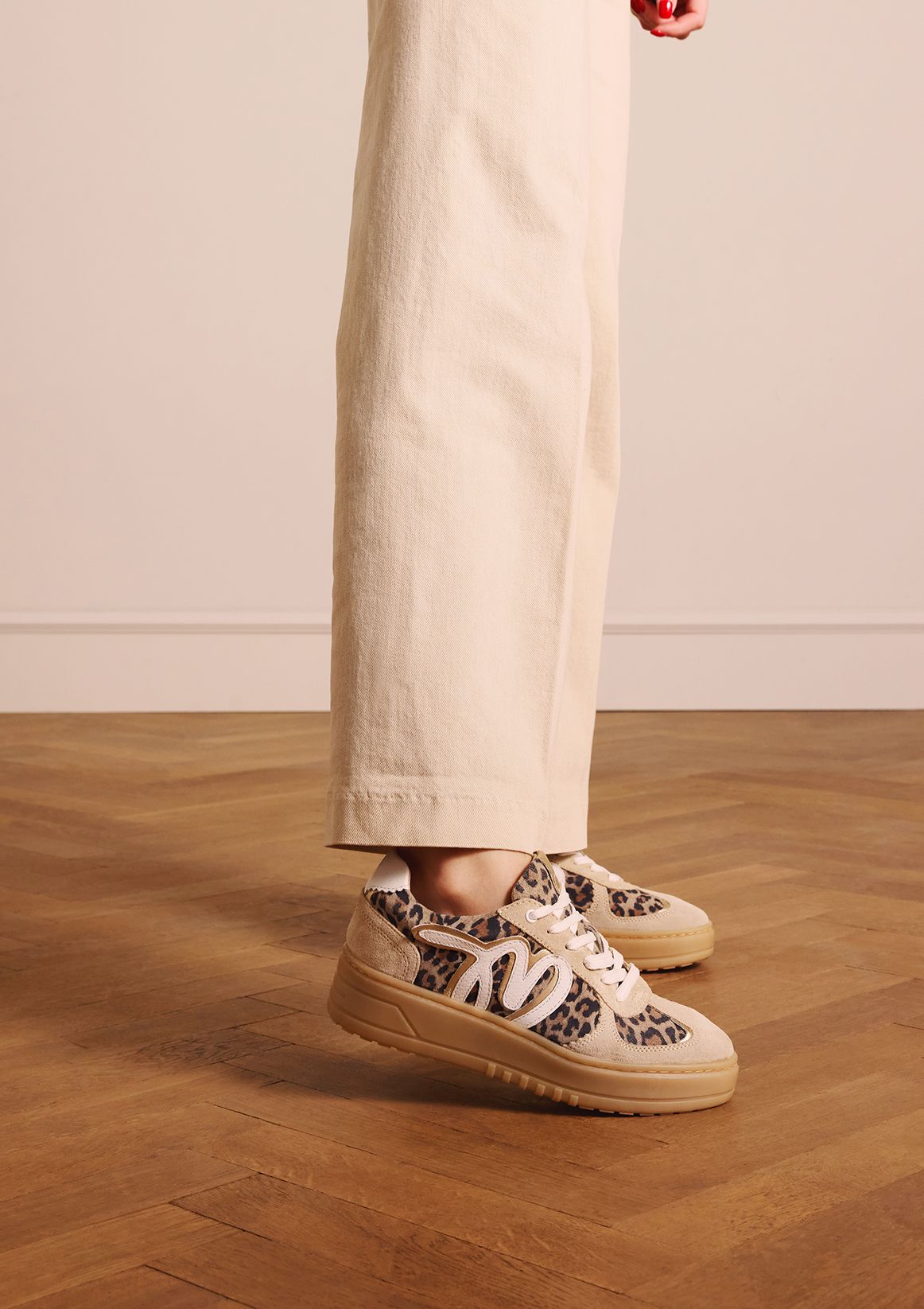 Veloursleder-Sneaker mit Leoprint
