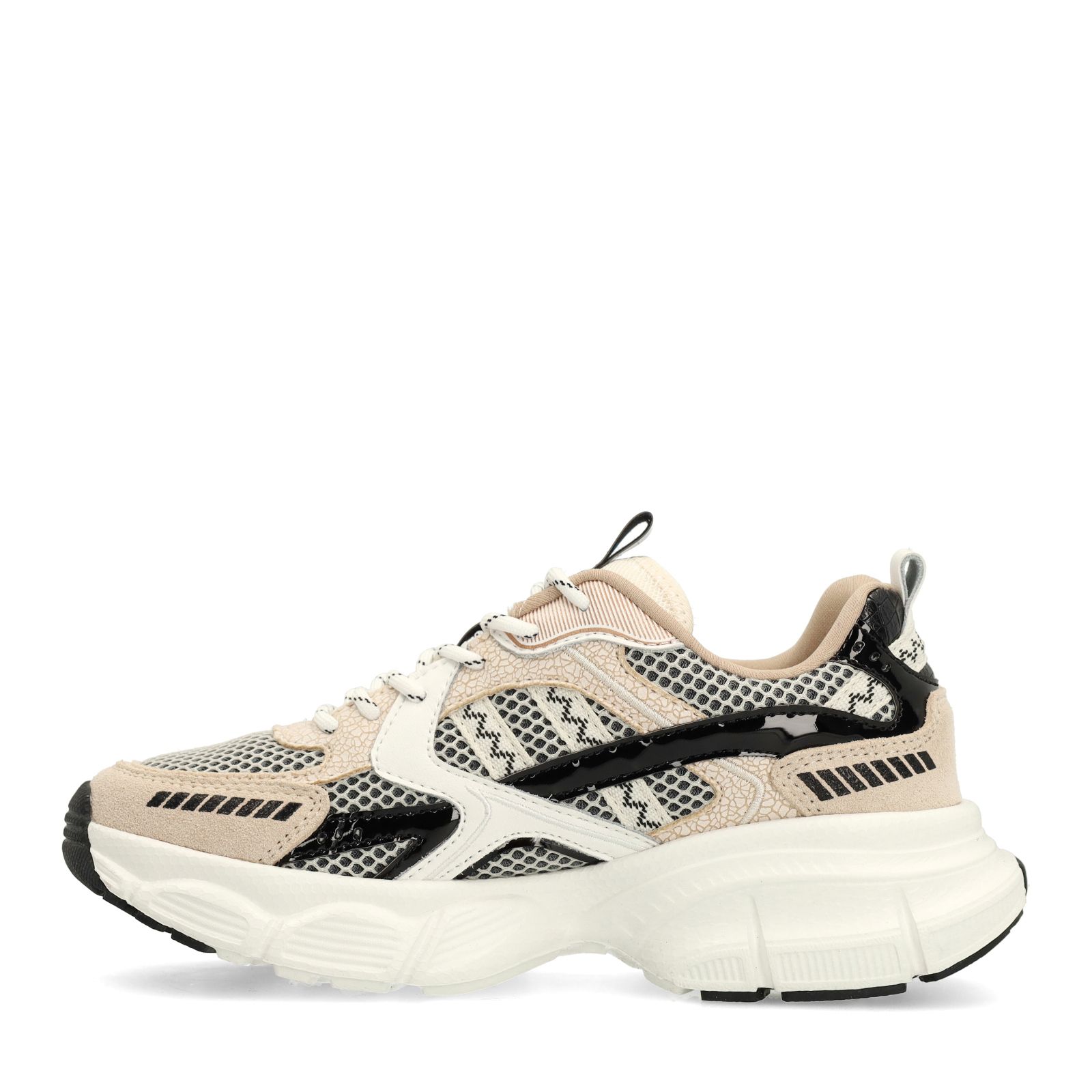 Beige sneakers met zwarte en witte mesh details
