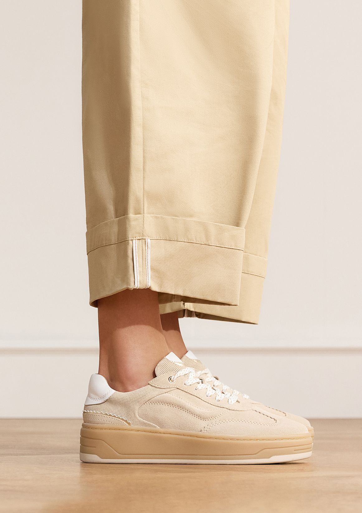 Beige leren sneakers