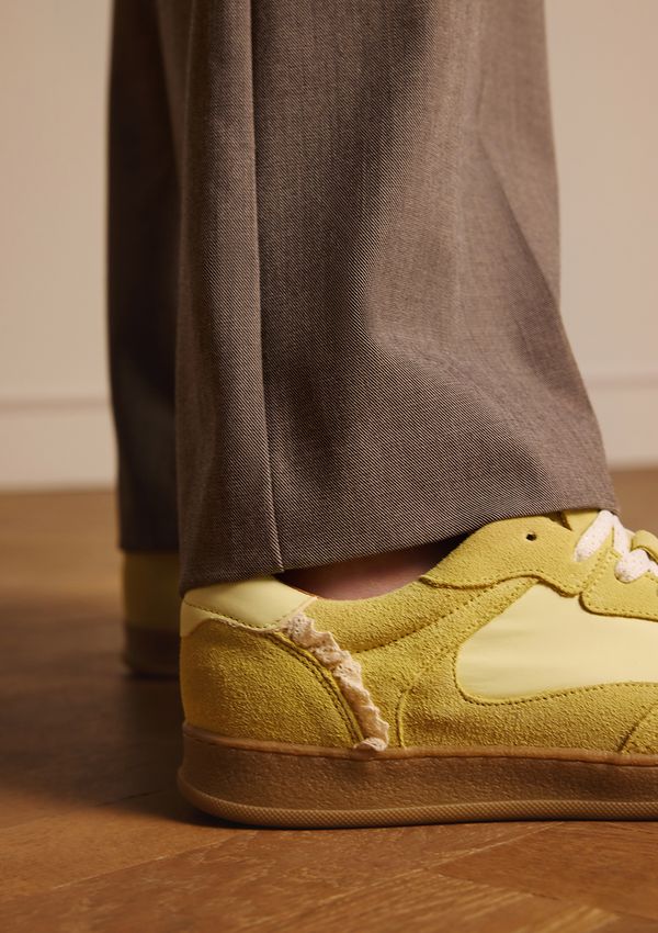 Gele sneakers met kant