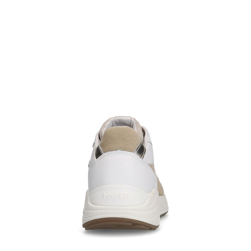 Witte leren sneakers met goudkleurige details