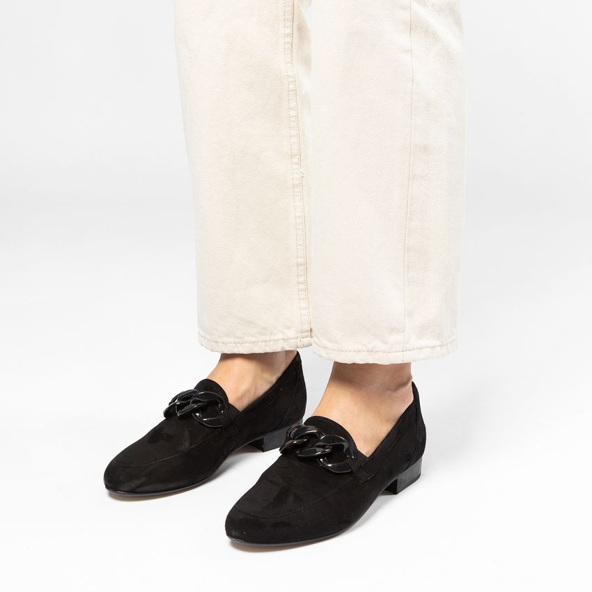 Zwarte suède loafers met chain