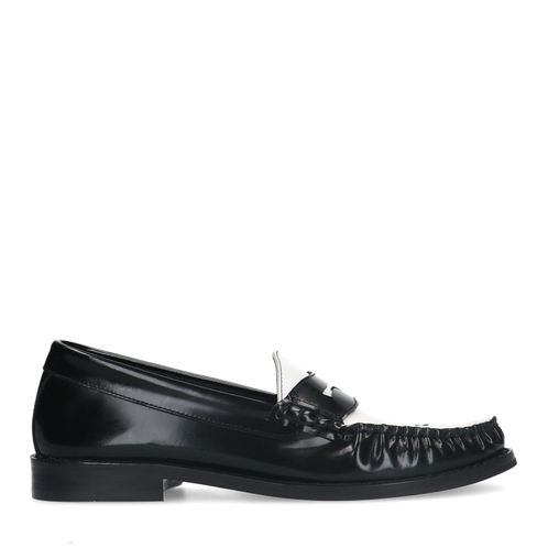 Schwarze Leder-Loafer mit weißem Detail