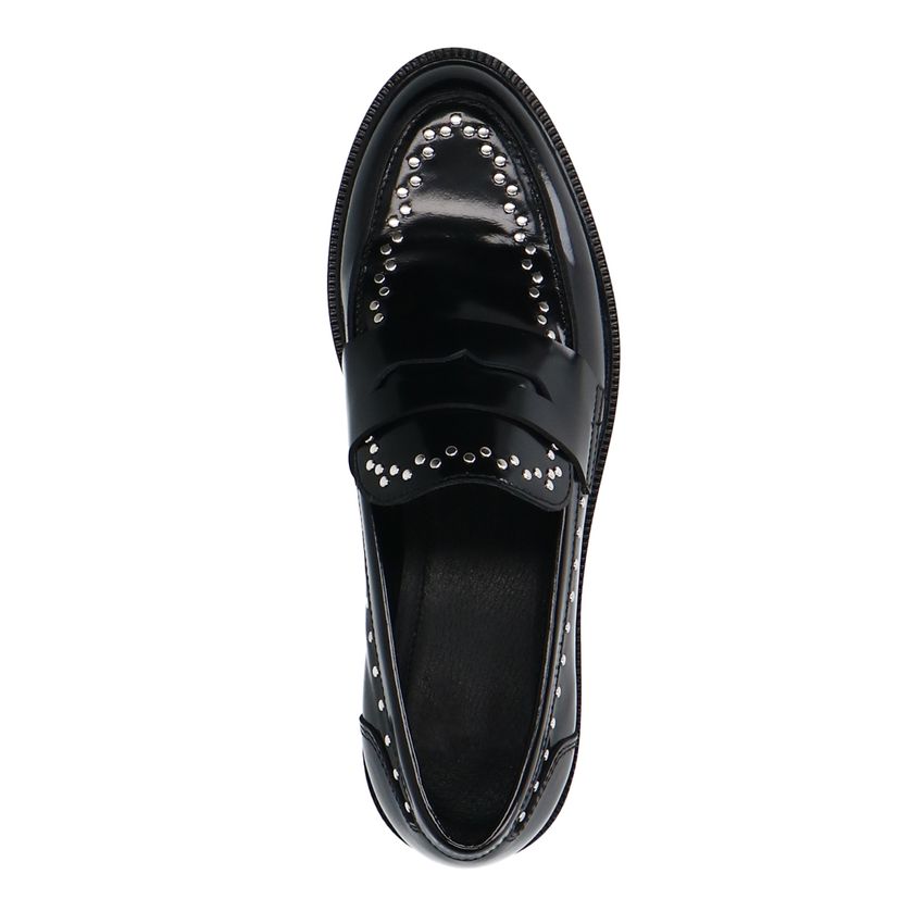 Zwarte leren loafers met zilverkleurige studs