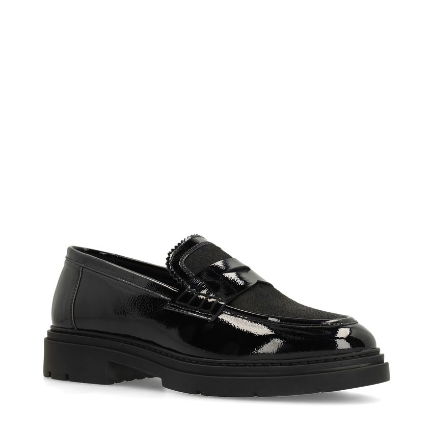 Zwarte lakleren loafers met ponyhair