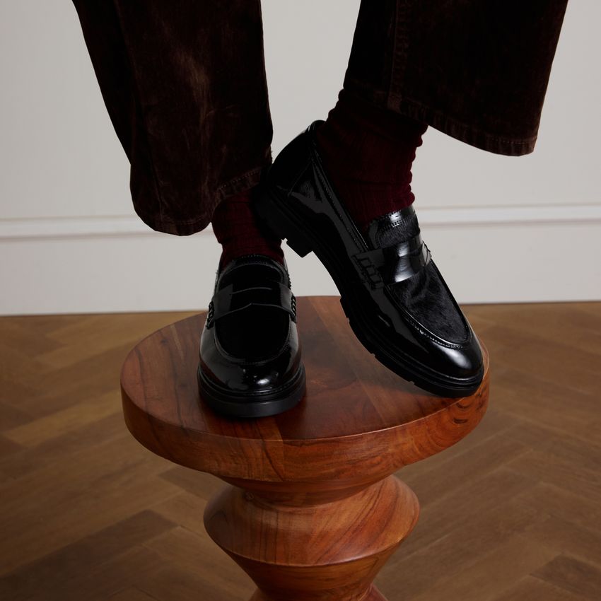 Zwarte lakleren loafers met ponyhair